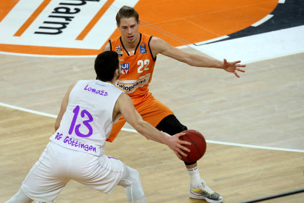 吸引更多球 吸引更多球