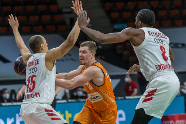 小范围配合 小范围配合