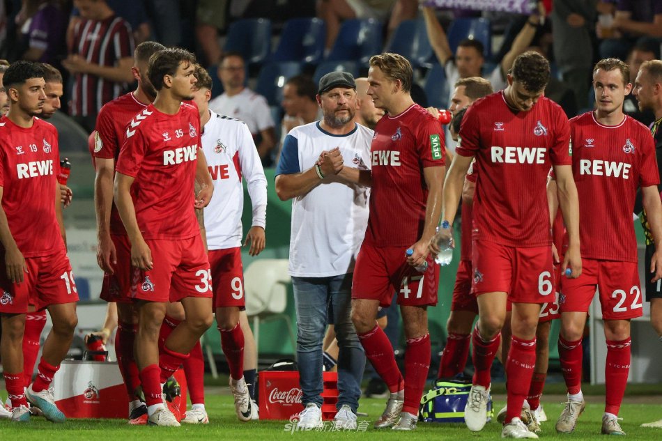 带上队长袖 带上队长袖